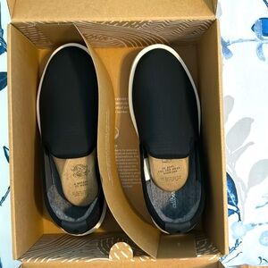 Brand new size 8 men’s Allbirds